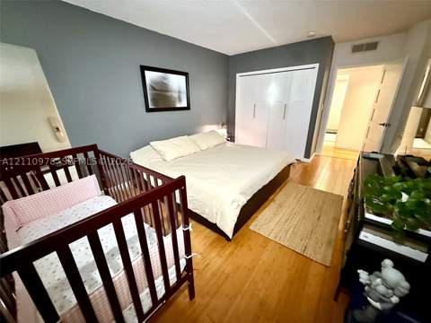 900 Bay Dr 225, Miami Beach FL - photo 17 of 42