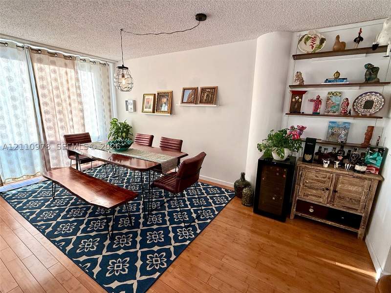 2 bedroom Condominium at 900 Bay Dr 225, King Cole Condo, Miami Beach — photo 4