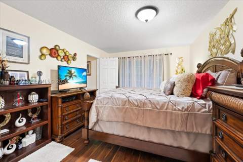 422 NE 210th Cir Ter 205-1, Miami FL - photo 16 of 29