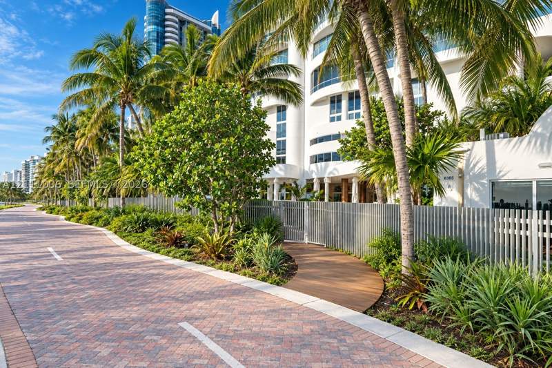 1 bedroom Condominium at 6365 Collins Ave 3811, Akoya Condo, Miami Beach — photo 4
