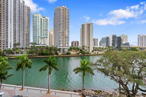 495 Brickell Ave 501, Miami FL - photo 21 of 34