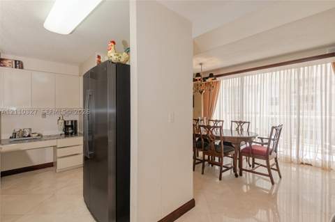 5757 Collins Ave 1005, Miami Beach FL - photo 13 of 55