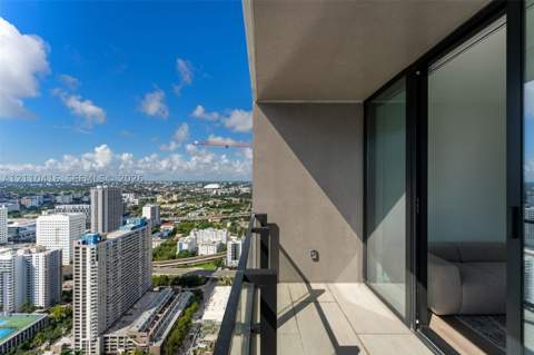 20 NE 11 4208, Miami FL - photo 14 of 24