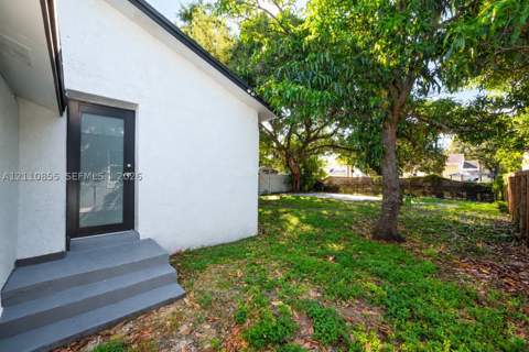 854 NW 76th St, Miami FL - photo 19 of 28