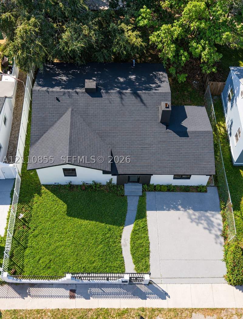 3 bedroom SingleFamilyResidence at 854 NW 76th St, Stephen Manor, Miami — photo 3