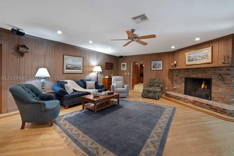 4100 Bay Point Rd, Miami FL - photo 7 of 34