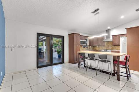 14420 SW 166th Ter, Miami FL - photo 7 of 38