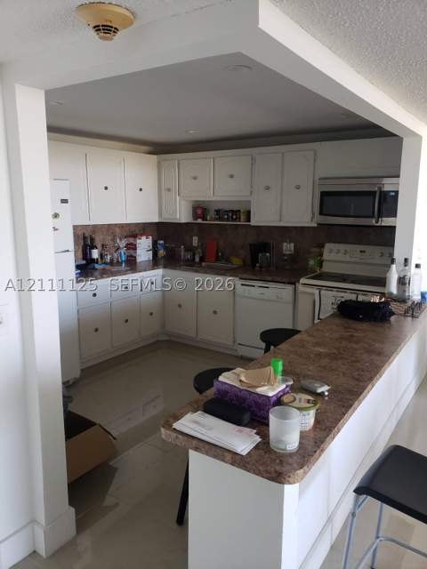13499 Biscayne Blvd 1005, North Miami FL - photo 6 of 18