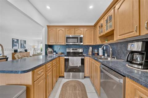 13781 SW 84th St F, Miami FL - photo 16 of 43