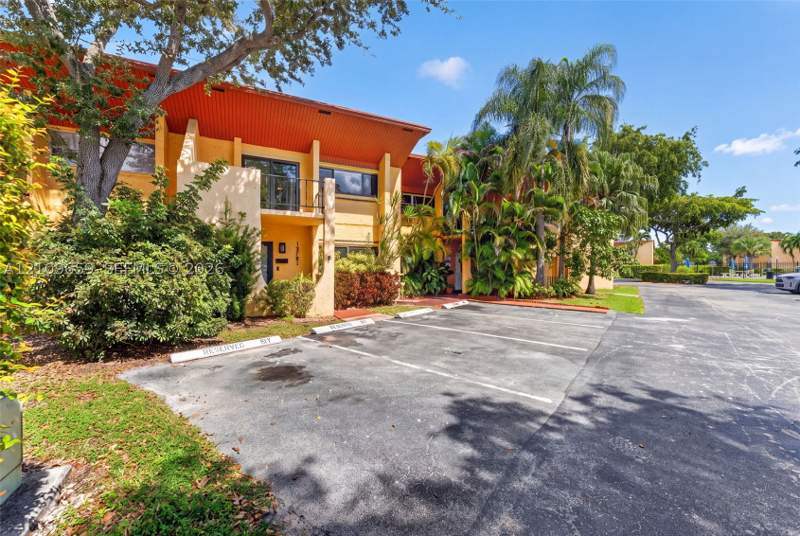 3 bedroom Townhouse at 13781 SW 84th St F, Taracoma Townhomes Condo, Miami — photo 3