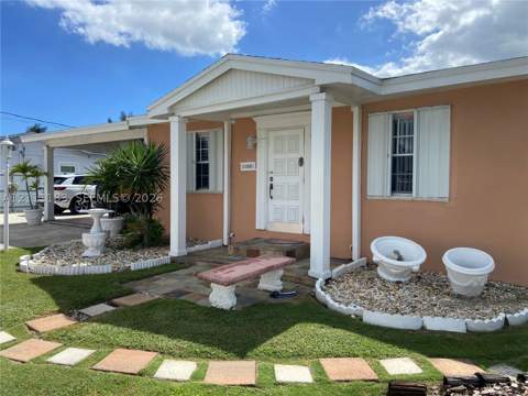 12150 SW 213th Ter, Miami FL - photo 7 of 10