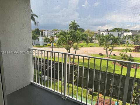 4900 NW 79th Ave 206, Doral FL - photo 11 of 17
