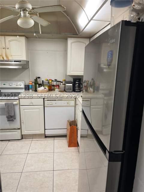 210 172nd St 323, Sunny Isles Beach FL - photo 6 of 13