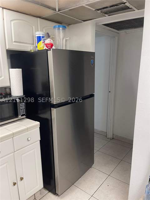 210 172nd St 323, Sunny Isles Beach FL - photo 7 of 13