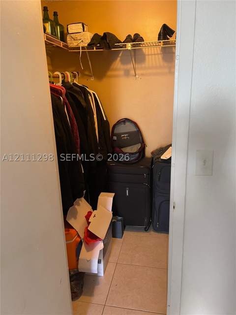 210 172nd St 323, Sunny Isles Beach FL - photo 9 of 13