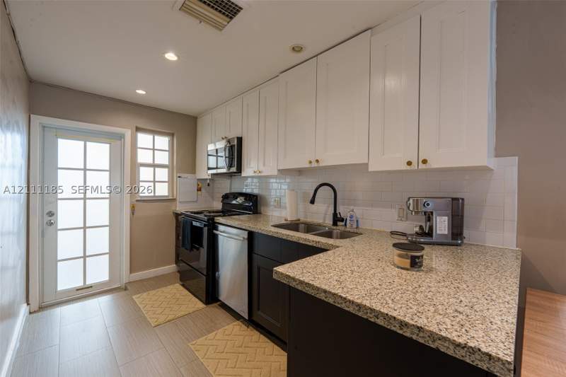 2 bedroom Condominium at 1351 Meridian Ave 5, The Gatsby Condo, Miami Beach — photo 2