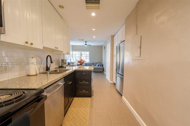 2 bedroom Condominium at 1351 Meridian Ave 5, The Gatsby Condo, Miami Beach — photo 4
