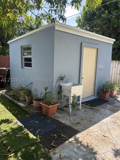 682 W 37th St, Hialeah FL - photo 17 of 22