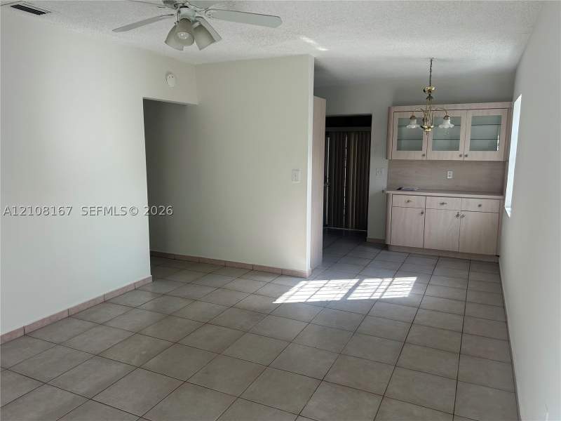 4 bedroom SingleFamilyResidence at 682 W 37th St, 2nd Rev Pl Of Industrial, Hialeah — photo 4