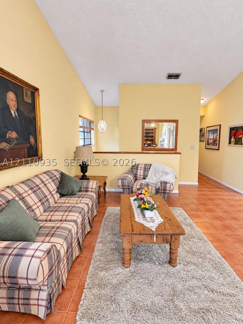 2 bedroom Townhouse at 3530 Magellan Cir 618, Mariner Village Garden Co, Aventura — photo 2