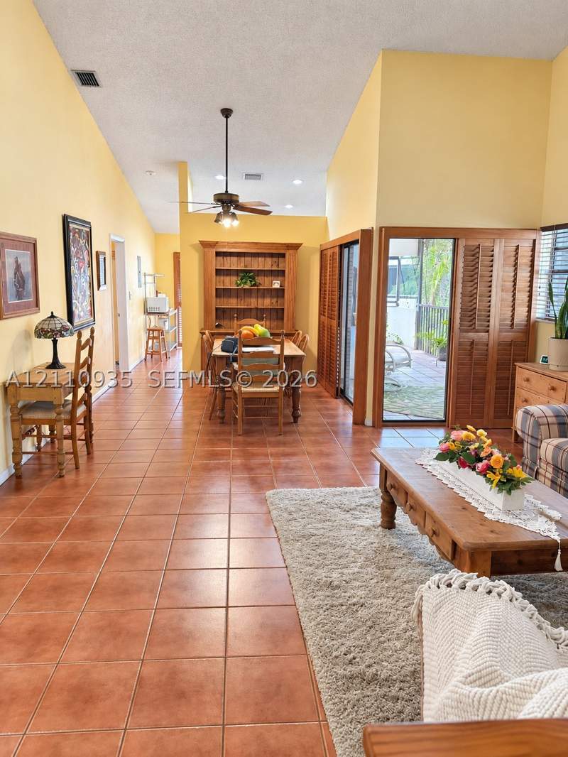 2 bedroom Townhouse at 3530 Magellan Cir 618, Mariner Village Garden Co, Aventura — photo 4