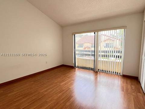10068 SW 77th Ct, Miami FL - photo 7 of 12