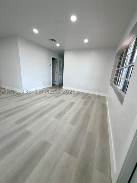 2870 NW 205th St, Miami Gardens FL - photo 12 of 33