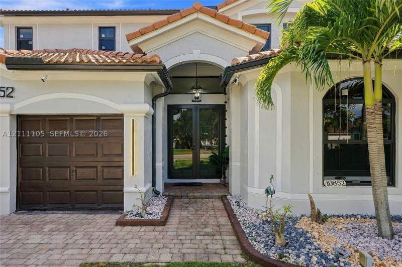 5 bedroom SingleFamilyResidence at 10852 SW 245th St, Villas Del Campo Sub, Homestead — photo 4