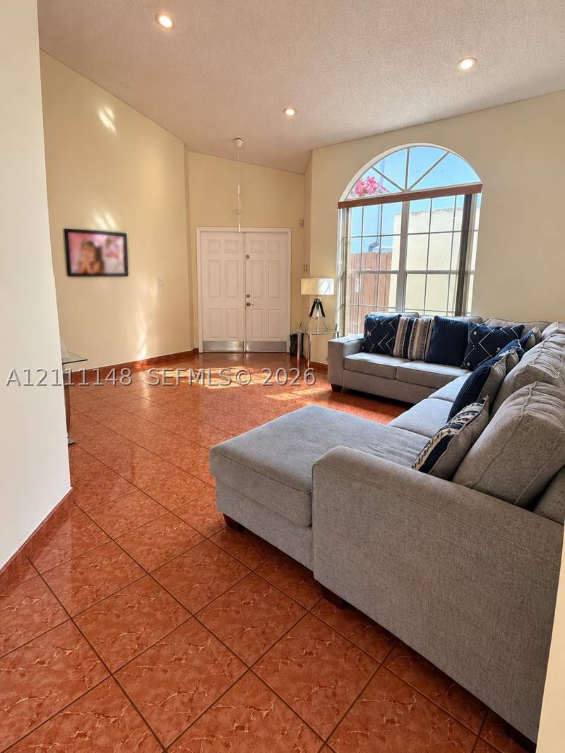 4 bedroom SingleFamilyResidence at 8110 SW 157th Ct, Parcel G At Lago Mar, Miami — photo 3