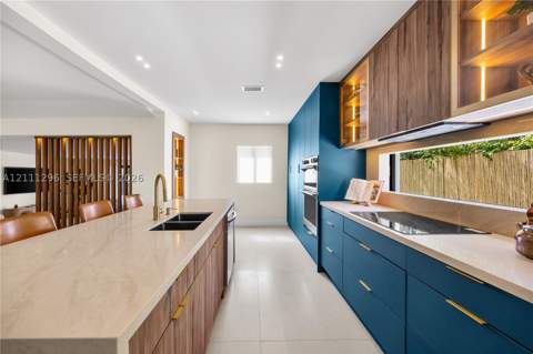 862 NE 82nd St, Miami FL - photo 15 of 46