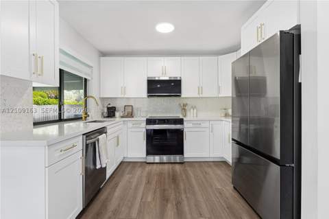 9122 SW 127th Ave, Miami FL - photo 12 of 29