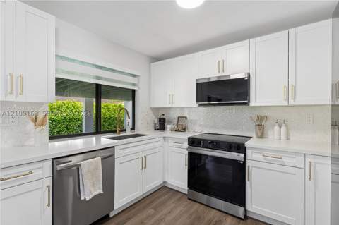 9122 SW 127th Ave, Miami FL - photo 13 of 29