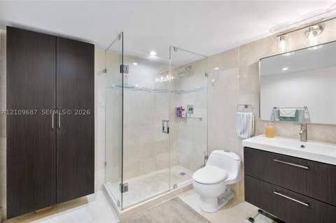 5555 Collins Ave 5C, Miami Beach FL - photo 13 of 36