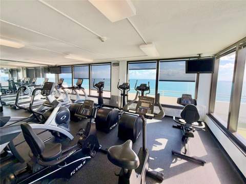 5555 Collins Ave 5C, Miami Beach FL - photo 17 of 36