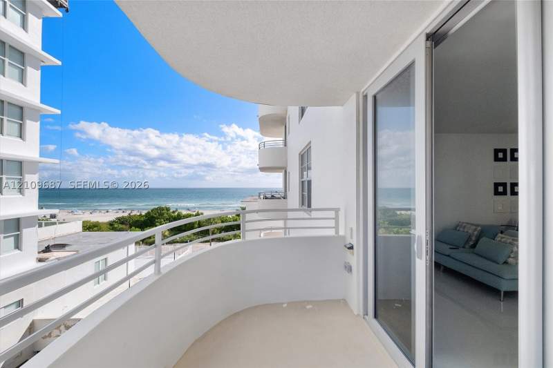 1 bedroom Condominium at 5555 Collins Ave 5C, Oceanside Plaza Condo, Miami Beach — photo 3