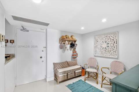 5555 Collins Ave 5C, Miami Beach FL - photo 9 of 36