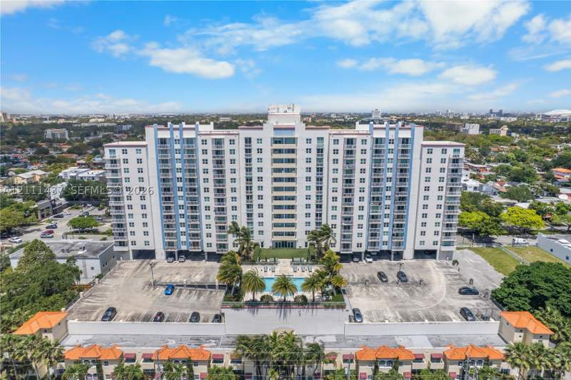 2 bedroom Condominium at 3000 Coral Way 1110, The Aston Condo, Miami — photo 2