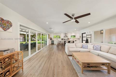 9330 SW 71st Ave, Pinecrest FL - photo 6 of 28