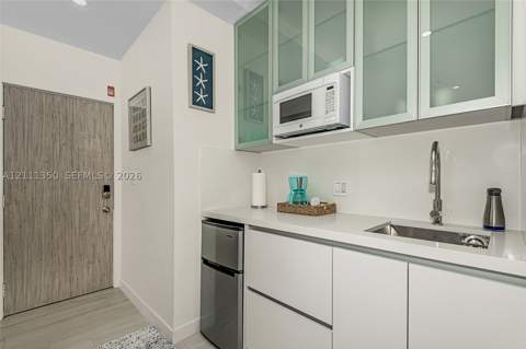 7300 Ocean Ter 313, Miami Beach FL - photo 13 of 17