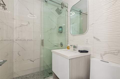 7300 Ocean Ter 313, Miami Beach FL - photo 9 of 17