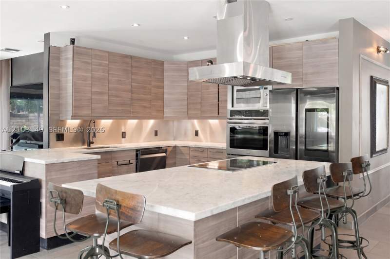 4 bedroom SingleFamilyResidence at 405 W Dilido Dr, Di Lido Island, Miami Beach — photo 4