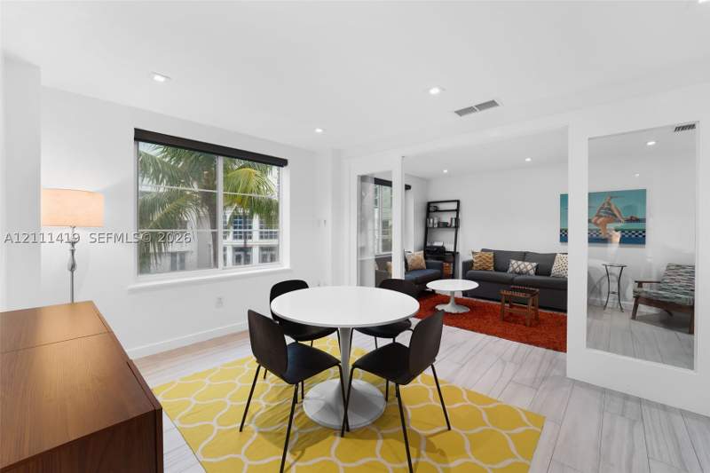 2 bedroom Condominium at 1460 Ocean Dr 307, The Drake Condo, Miami Beach — photo 3