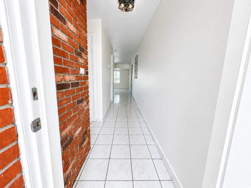 1 bedroom Townhouse at 1865 W 68th, Chambers Land Company Sub, Hialeah — photo 3