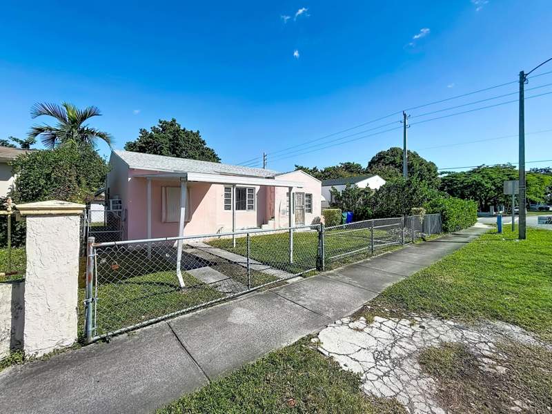 3 bedroom SingleFamilyResidence at 511 NW 46th Street, Bay Vista Park Amd Pl, Miami — photo 3
