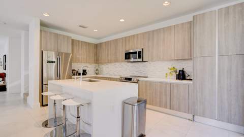 10241 NW 72nd Terrace, Doral FL - photo 10 of 49