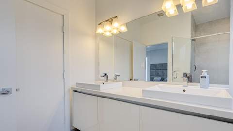 10241 NW 72nd Terrace, Doral FL - photo 21 of 49
