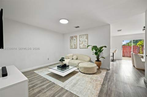 17370 NW 69th Ct 304, Hialeah FL - photo 6 of 37