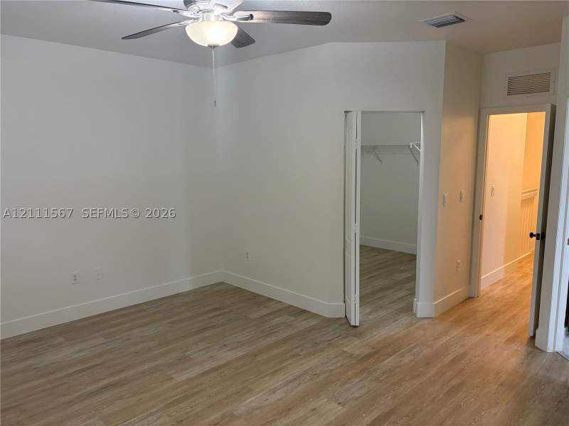 4 bedroom SingleFamilyResidence at 21514 SW 90th Ave, Lakes By The Bay Sec 8, Cutler Bay — photo 5