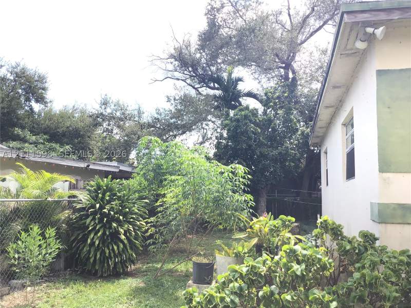 2 bedroom SingleFamilyResidence at 1780 NW 82nd St, W Little River, Miami — photo 4