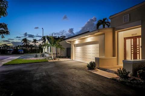 8601 SW 82nd Ter, Miami FL - photo 9 of 78